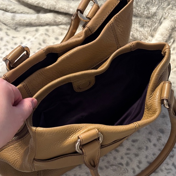 Banana Republic Pebbled Tan Leather Handbag - Picture 7 of 11